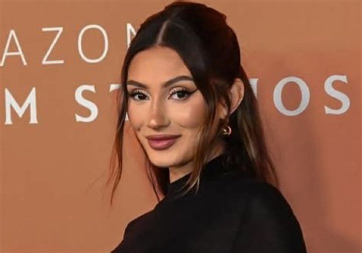 Francesca Farago Wiki, Age, Height, Boyfriend, Husband, Family
